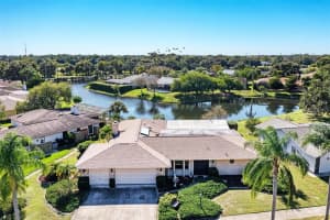 5100 Country Meadows Blvd, Sarasota, FL 34235, Sold 12/17/21