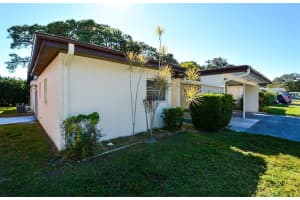6280 Green View Dr, Sarasota, FL 34231, Sold 12/17/21