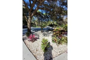 2924 57TH ST, SARASOTA, FL 34243 Sold 07/27/22