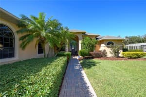 1680 Kingsdown Dr, Sarasota, FL 34240, Sold 01/12/22