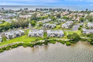 600 Manatee Ave, Holmes Beach, FL 34217, Sold 01/18/22
