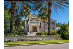 144 N Casey Key Rd, Osprey, FL 34229, Sold 04/20/22