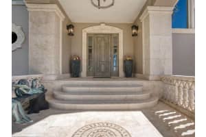 144 N Casey Key Rd, Osprey, FL 34229, Sold 04/20/22