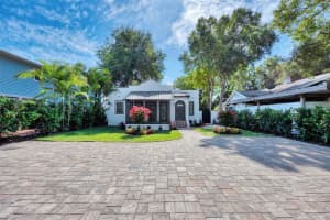1654 Prospect St, Sarasota, FL 34239, Sold 03/21/22