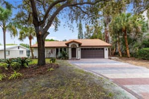 1907 Fiesta Dr, Sarasota, FL 34231, Sold 02/15/22