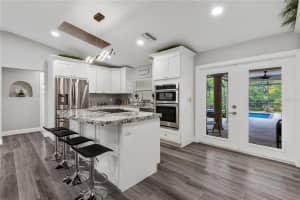 1907 Fiesta Dr, Sarasota, FL 34231, Sold 02/15/22