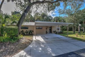 5011 Village Garden Dr, Sarasota, FL 34234, Sold 12/28/21