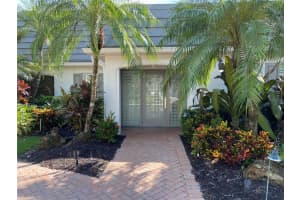 426 Meadow Lark Dr, Sarasota, FL 34236, Sold 12/30/21