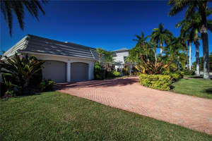 426 Meadow Lark Dr, Sarasota, FL 34236, Sold 12/30/21