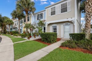 5031 Canal Pl, Bradenton, FL 34203, Sold 12/17/21