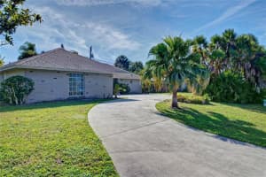 3740 Pin Oaks St, Sarasota, FL 34232, Sold 02/02/22