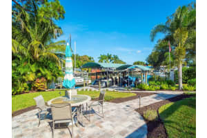 121 Holly Ave, Sarasota, FL 34243, Sold 01/15/22