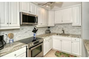 6342 Midnight Pass Rd, Siesta Key, FL 34242, Sold 03/24/22