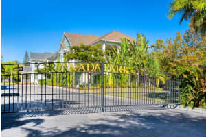 3835 Pomegranate Pl, Sarasota, FL 34239, Sold 07/08/22