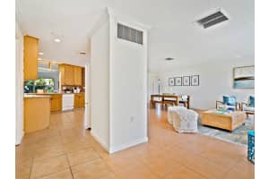 374 Michelangelo Dr, Osprey, FL 34229, Sold 01/18/22
