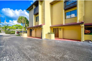 6786 Sarasea Cir, Sarasota, FL 34242, Sold 01/27/22