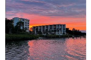 8735 Midnight Pass Rd, Sarasota, FL 34242, Sold 01/20/22
