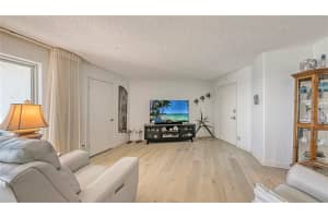 2301 Gulf of Mexico Dr, Longboat Key, FL 34228, Sold 01/14/22