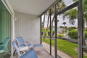 6727 Midnight Pass Rd, Sarasota, FL 34242, Sold 05/23/22