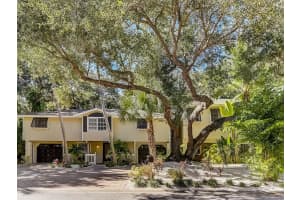 5227 Siesta Cove Dr, Siesta Key, FL 34242, Sold 01/18/22