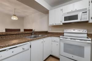 3277 S Beneva Rd, Sarasota, FL 34232, Sold 01/14/22