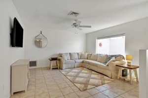 3641 Woodmont Dr, Sarasota, FL 34232, Sold 01/18/22