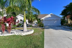 4307 Windsor Ln E, Bradenton, FL 34203, Sold 01/05/22