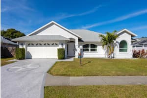 2437 Icecapade Dr, Sarasota, FL 34240, Sold 01/19/22