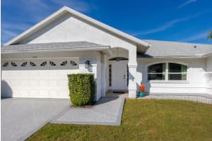 2437 Icecapade Dr, Sarasota, FL 34240, Sold 01/19/22