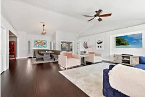 2437 Icecapade Dr, Sarasota, FL 34240, Sold 01/19/22