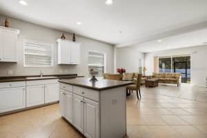 4650 Woodbrook Dr, Sarasota, FL 34243, Sold 01/27/22