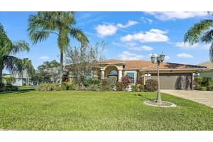 3601 72nd Ave E, Sarasota, FL 34243, Sold 12/30/21