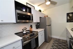 1716 GLENHOUSE DR #GL421, SARASOTA, FL 34231 - MLS#MFRA4519646