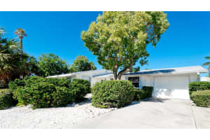 605 Concord Ln, Holmes Beach, FL 34217, Sold 12/30/21