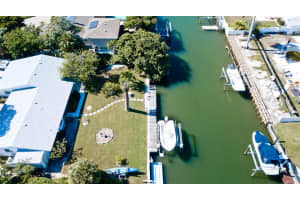 605 Concord Ln, Holmes Beach, FL 34217, Sold 12/30/21