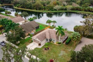9605 27th Ave E, Palmetto, FL 34221, Sold 02/24/22