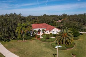 2000 Tom Morris Dr, Sarasota, FL 34240, Sold 01/03/22