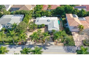533 Bird Key Dr, Sarasota, FL 34236, Sold 01/28/22
