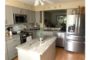 6101 34th St W, Bradenton, FL 34210, Sold 02/04/22