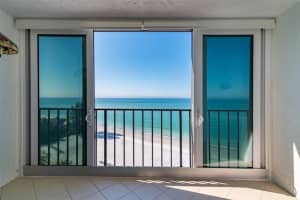 19 Whispering Sands Dr, Sarasota, FL 34242, Sold 01/18/22