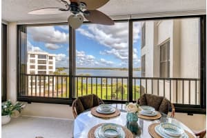 8735 Midnight Pass Rd, Sarasota, FL 34242, Sold 02/28/22