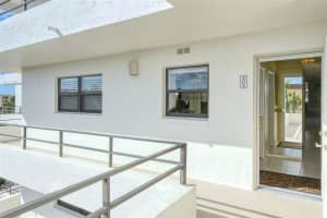 8735 Midnight Pass Rd, Sarasota, FL 34242, Sold 02/28/22