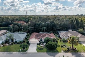 5220 Sunnydale Cir E, Sarasota, FL 34233, Sold 01/13/22
