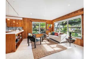 711 Russell St, Longboat Key, FL 34228, Sold 03/25/22