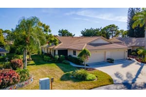7175 Wood Creek Dr, Sarasota, FL 34231, Sold 01/31/22