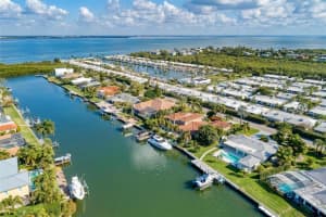 653 Spanish Dr S, Longboat Key, FL 34228, Sold 01/25/22