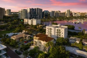205 Golden Gate Point, Sarasota, FL 34236, Sold 01/28/22