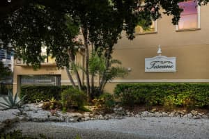 205 Golden Gate Point, Sarasota, FL 34236, Sold 01/28/22