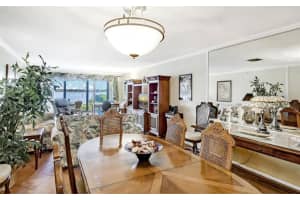 8897 Midnight Pass Rd, Sarasota, FL 34242, Sold 01/31/22