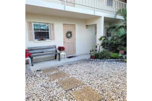 2851 Swifton Dr, Sarasota, FL 34231, Sold 01/28/22